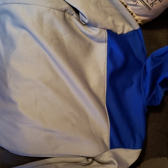 Sweatshirt - Picture 4 of 5